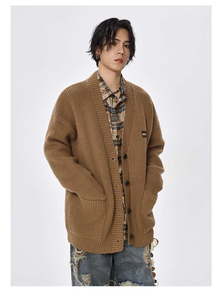 カーディガン×ネルシャツの着こなしおすすめ10選！上品で親しみやすさ